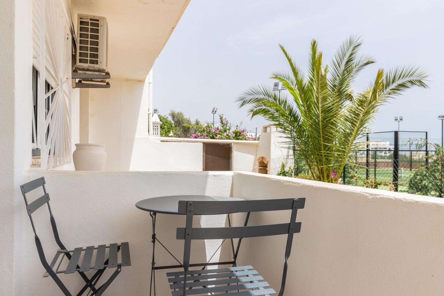 Porches On The Flat Apartment *